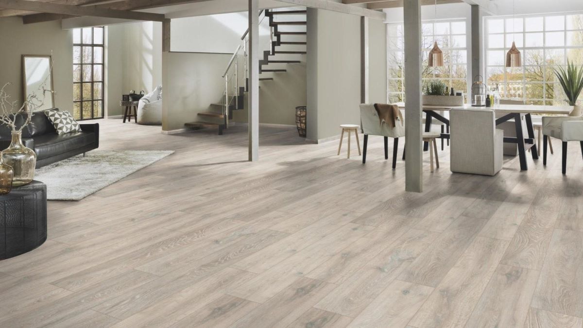 Ламинат "Kronospan" Super Natural Classic Дуб Колорадо 5543 (1285*192*8 мм) — купить в Белгороде