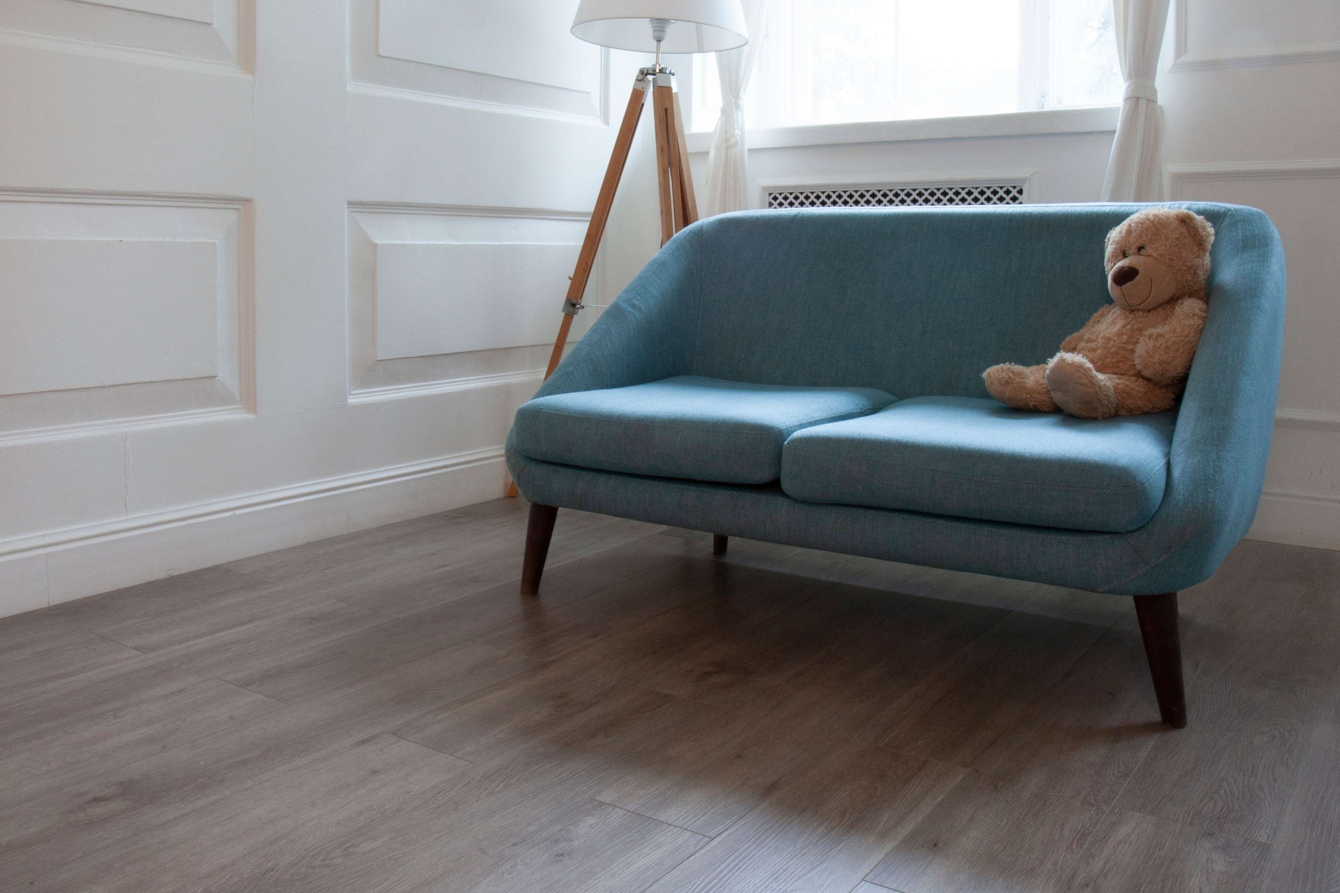 Усовершенствованная кварц-виниловая плитка «Damy Floor» Дуб Горный (1227*187*2,5 мм) — купить в Белгороде