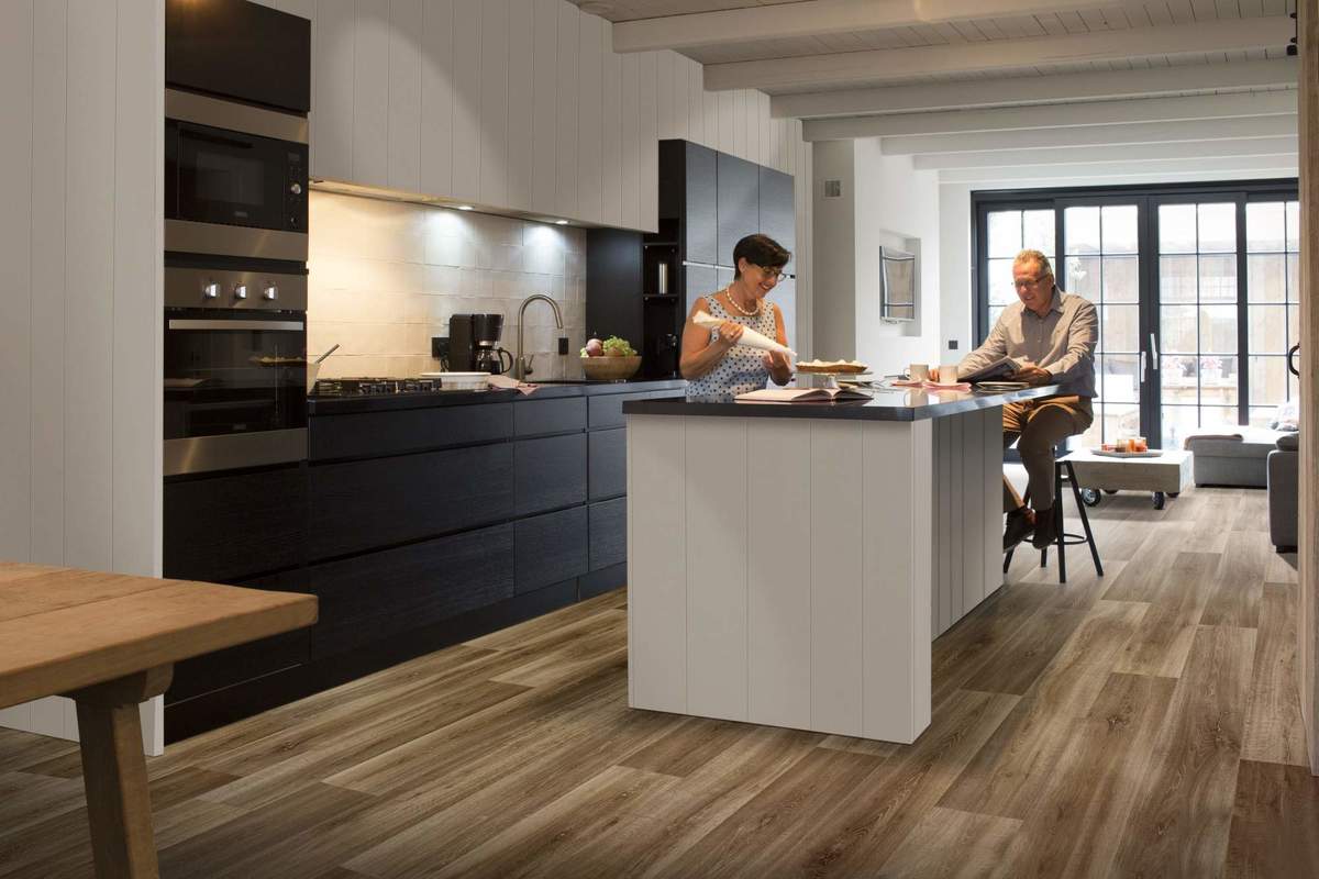 Замковая ПВХ плитка "Berry Alloc" Pureclick 55 LIME OAK 966D (204*1326*5 мм) — купить в Белгороде