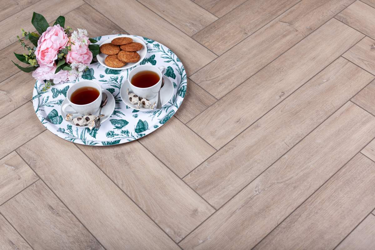 Замковая ПВХ плитка "Aberhof" Carmelita 0532 (615*123*5 мм) — купить в Белгороде