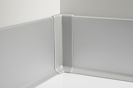 Угол внутренний к алюминиевому плинтусу 60мм анодированное серебро — купить в Белгороде