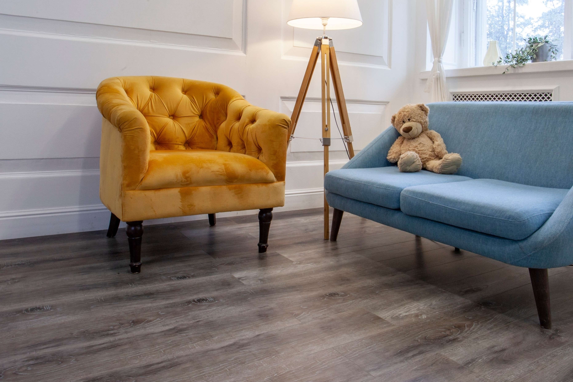 Усовершенствованная кварц-виниловая плитка «Damy Floor» Дуб Рустикальный Черный (1227*187*2,5 мм) — купить в Белгороде