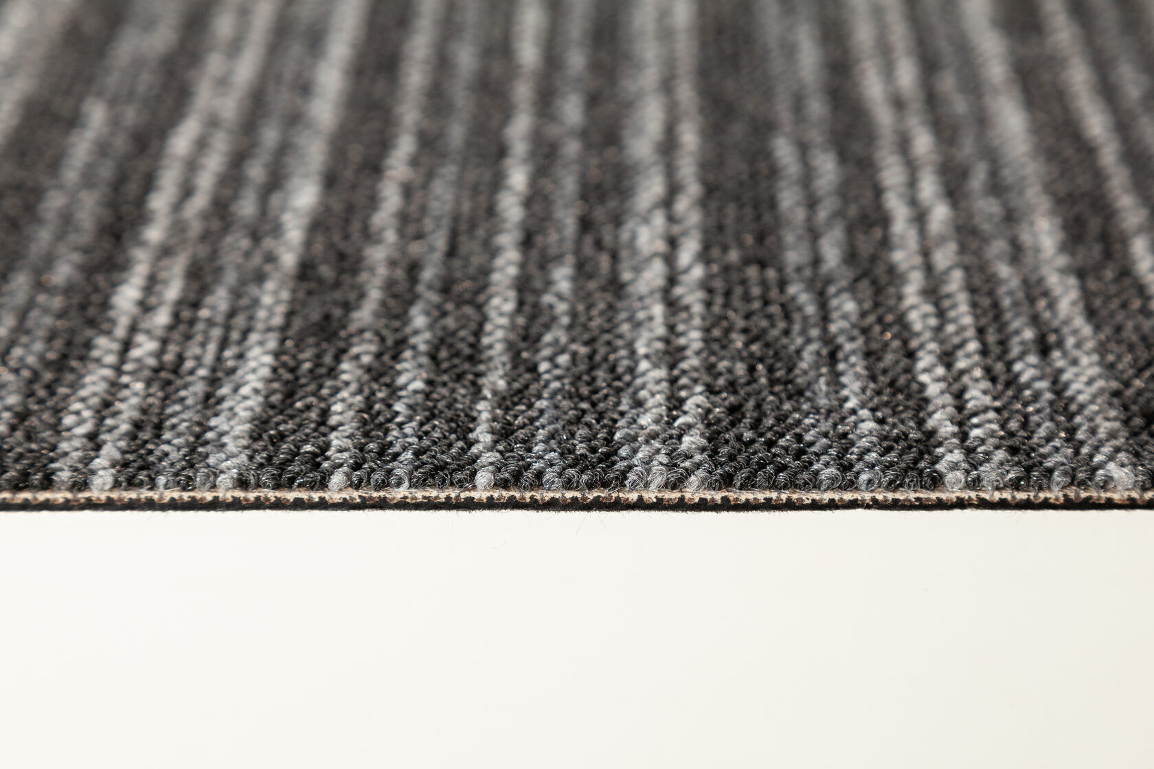 Ковровая плитка "Bonkeel" Space Strip Graphit (500*500*5,9 мм) — купить в Белгороде