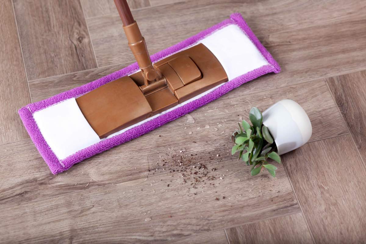 Замковая ПВХ плитка "Aberhof" Carmelita 1862 (615*123*5 мм) — купить в Белгороде