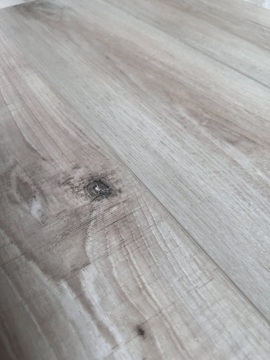 SPC ламинат "OneFloor" ЕСО 5021 (4V фаска) (1220*184*4 мм) — купить в Белгороде